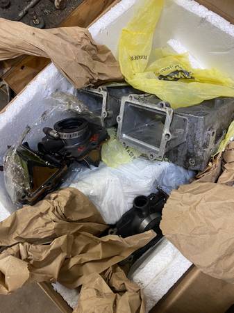 Polaris liberty 700 upper engine cases and reeds 1