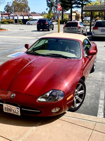 Jaguar 2003 XK8 1