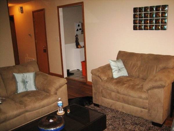 $1,825 / 3br - Casa Unifamiliar - Normal (12 Delaine)63897746691843122