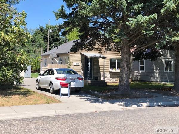 $1,640 / 1br - 759ft2 - Darling older home! Well taken care of home! (IDAHO FALLS)63952519770882120