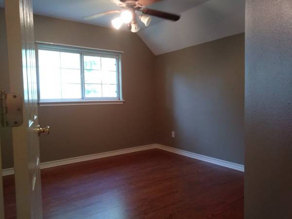 $600 / 1br - 2100ft2 - Perfect single room - All bills paid64036539782915123