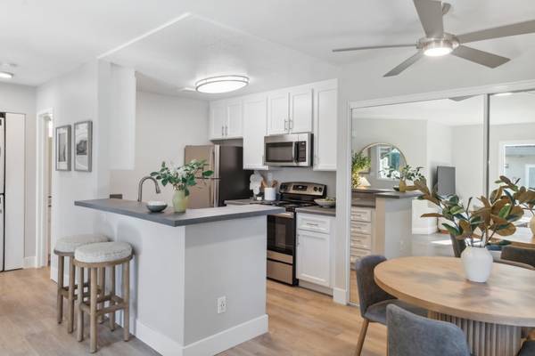 $2,806 / 2br - 940ft2 - Air Conditioning, in Poway CA, 2/BD (13656 Hilleary Pl, Poway, CA)63657243039235120