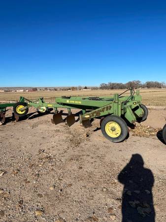 John Deere 965 6 Bottom On-land Plow 1