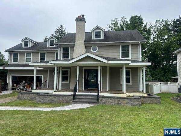 Large basement for a home gym or office. Spacious family room. 1