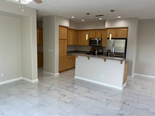 $2,600 / 2br - 1262ft2 - Beautiful Condo for rent in Mountain House! Marble floors! Modern! (hayward / castro valley)63989800081411123