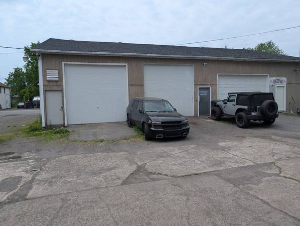 650 $ / 435 pies² - Taller/Bahía de garaje/Almacén/Almacenamiento industrial comercial (North Tonawanda)63285950835201122