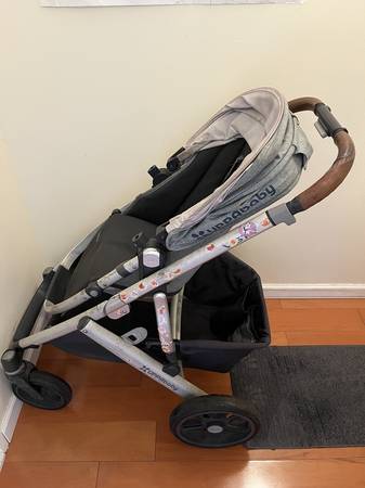FREE - UPPABABY Vista Stroller 1