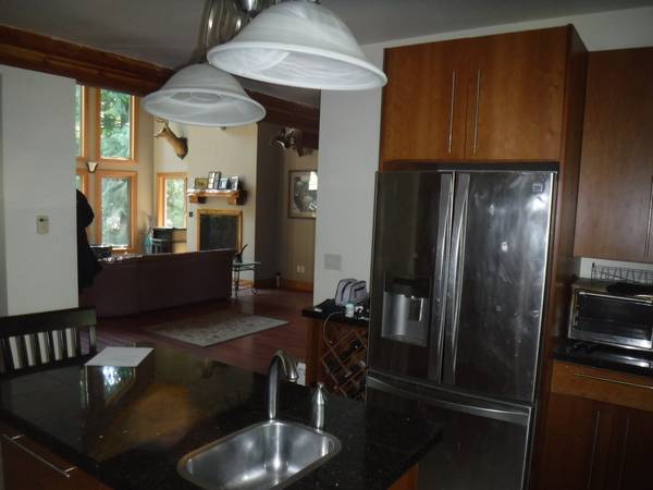 $995 / 3br - 400ft2 - Beautiful River View in Granite Falls (Granite Falls)63891324395265124