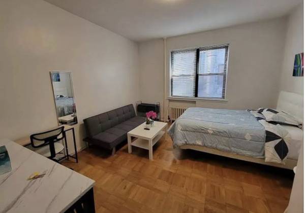 Great Manhattan Sublet! Chelsea. from September/Oct through next year

$2,650

                        Chelsea