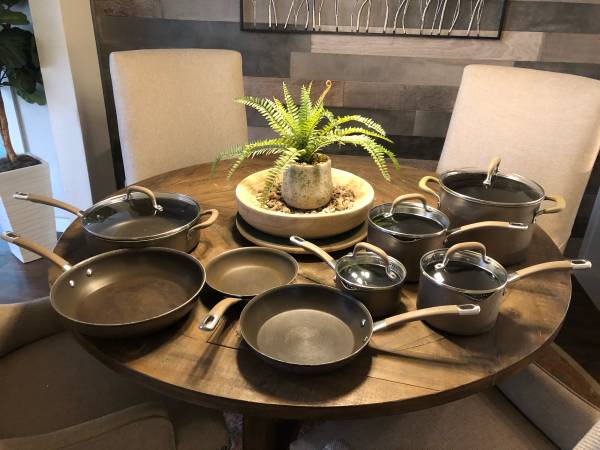 13 Piece Pre-owned CIRCULON Premier Professional Cookware Set 1
