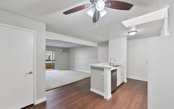 $2,573 / 2br - 919ft2 - Oversized Closets, Laundry Facilities, Playground63998154377218121