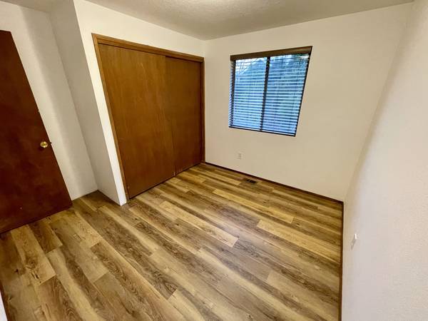 $750 / 3br - 132ft2 - Private Room + Bath in Renovated Home – All Utilities Included! (Portland, OR)63672601312001121