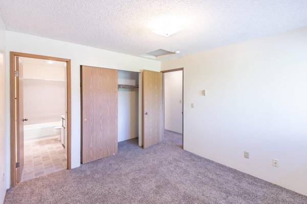 $1,487 / 1br - 691ft2 - Fireplace, TV Lounge, Free Wi-Fi in Common Areas, Tour Today63786707657731123