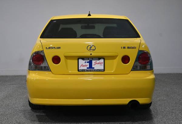 2002 Lexus IS 300 - $7,995 (Hollywood)63479839491201123