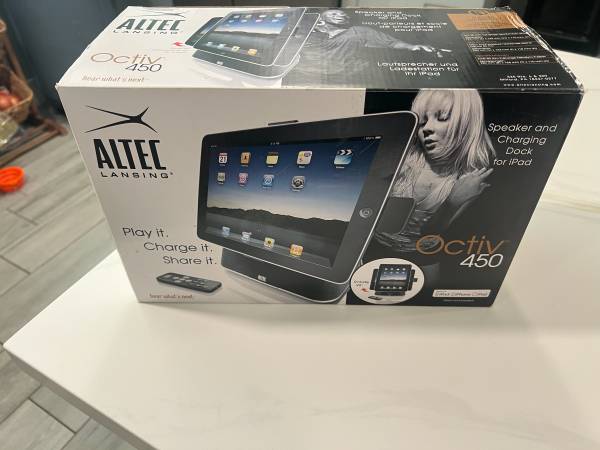 Altec Lansing Bluetooth Docking Station OCTIV450 iPad Speaker Dock (New) 1