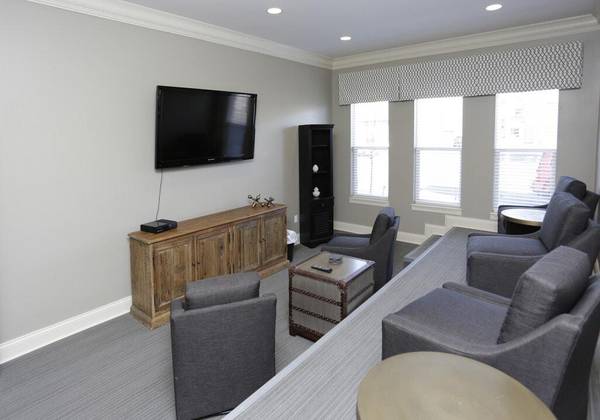 $1,295 / 2br - 1017ft2 - Exceptional 1-2 BRs-Pet Stations, Clubhouse & Outdoor Fun (Dickinson)63404144551297123