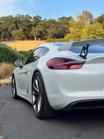 2016 Porsche 981 Cayman GT4 - $112,95063617509175427121