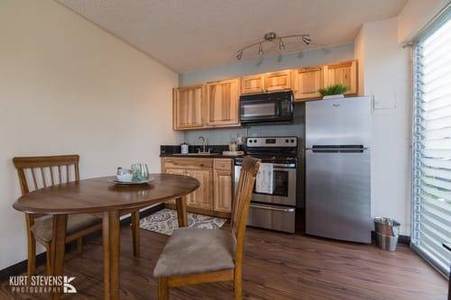 $1,535 / 320ft2 - Listo para cable, piso de tablones con aspecto de madera, microondas empotrado (Makiki)63939528197890124