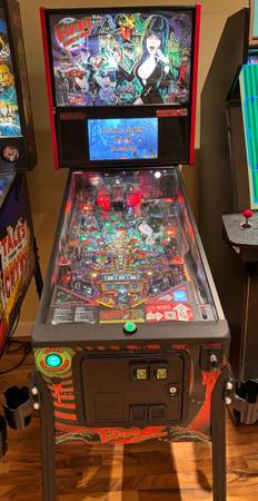 Elvira House of Horrors Premium Pinball 1