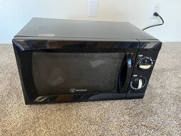 Microwave. Good condition 1