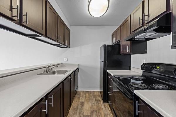 $1,683 / 2br - 840ft2 - Private Patio, On-Site Management, Accepts Credit Card Payments (Renton)63862288603009124
