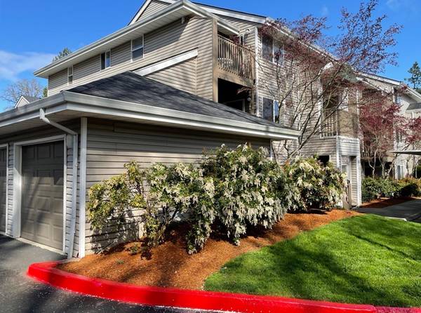 $1,649 / 2br - Luxury 2 Bed - Linen Closets for Extra Space - On-Site Maintenance (Beaverton / Aloha)63914971580802121