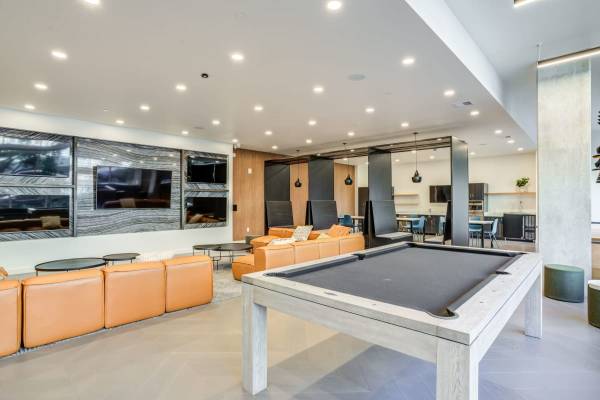 $1,810 / 1br - End of Summer Sale at The Quarry! (Hillsboro)63777340835969123