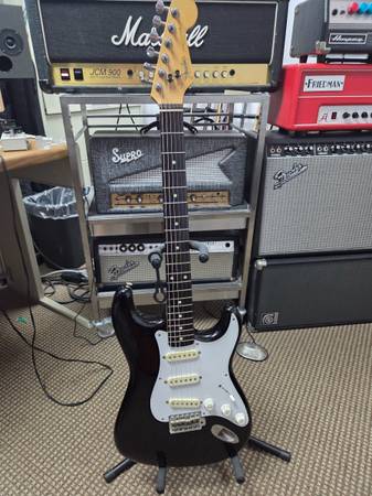 1987 Fender Stratocaster Standard MIJ 1