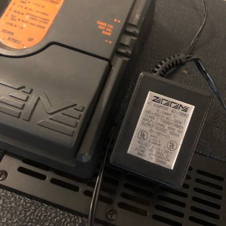 Zoom 506 Bass Multi-Effects Pedal w/ Power Supply - $40 (Philadelphia)63443728380803121