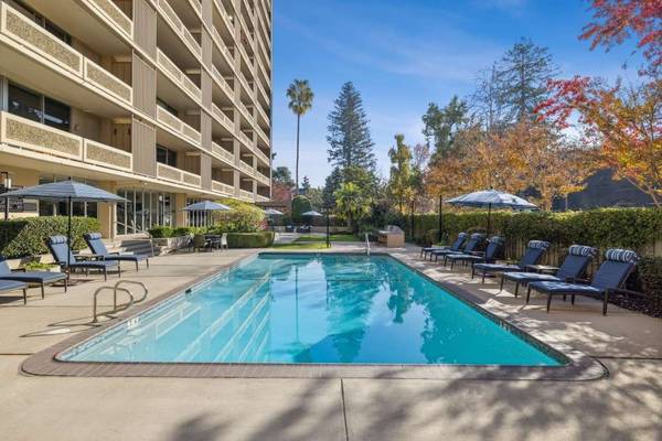 $4,798 / 1br - 675ft2 - 1BD 1BA, Gated Electronic Entrance, High Ceilings (palo alto)63884005162243120