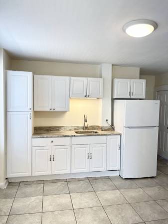 $2,350 / 2br - 780ft2 - [Salem] 2 Bedroom, Lead Compliant, Section 8 Welcome, HT/HW, Pets OK! (Salem)63620275246849121