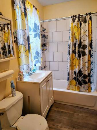 $610 / 1br - AMPLIO SUITE PRIVADO CERCA DE LA ESTACIÓN SMART DE ROHNERT PARK (rohnert pk / cotati)63657895968387122