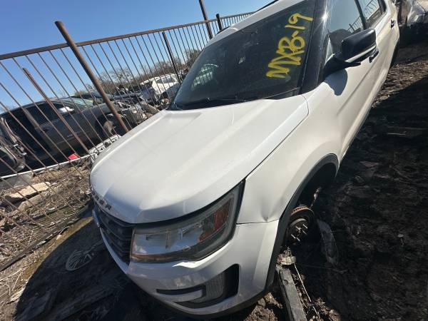 🚗★2016 FORD EXPLORER - PARTING OUT - MXB-19 - STK# M18109★🚗 1