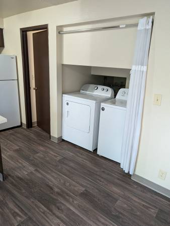 $2,050 / 2br - 1200ft2 - townhouse 2 bedroom/ 1. 1/2 bathroom (Lynwood)63799909432961123