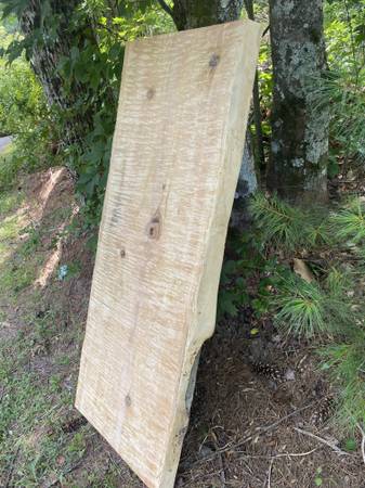 Losa de pino blanco desbastado con borde natural - $100 (Dawsonville)63470456321153124