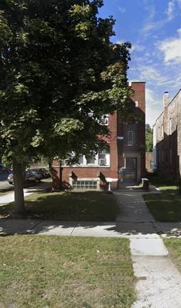 $1,400 / 3br - ~ Stately Homes Area Of South Shore 2.5 Bedroom ~ {Heat Incld+Laundry} (Off 73rd Oglesby Ave.)63898983686914120