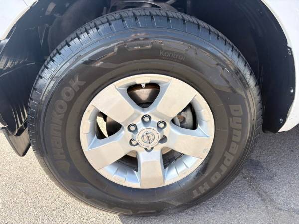 2011 Nissan Frontier Crew Cab - Photo 5