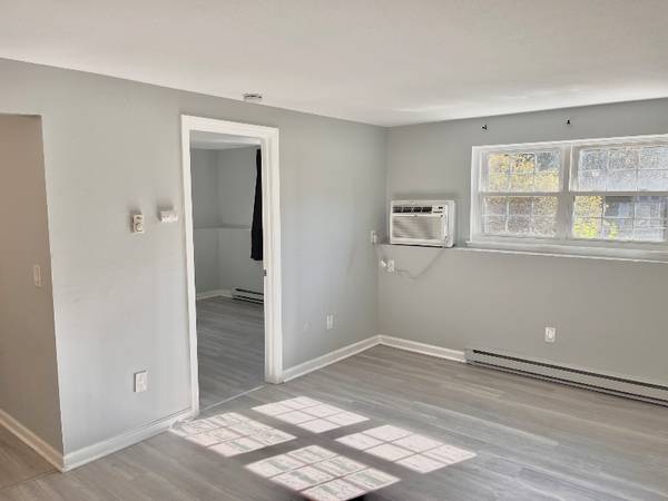 $1400.00 / 1br - Completely renovated 1 bedroom.64017047902595123