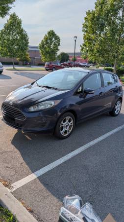 Vendo mi Ford Fiesta 2016 - $4,500 (Norfolk)63621733987841121