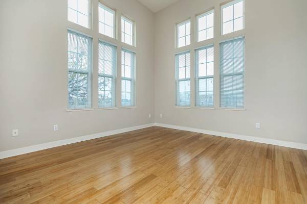 $2,810 / 2br - 1405ft2 - 2/BD, In Emeryville, Short-term Leasing Available (alameda)64000749988739124