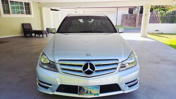 HERMOSO MERCEDES-BENZ C250 SPORT 2012 PAQUETE PREMIUM COMO NUEVO - $9,900 (Honolulu)63617577622145123