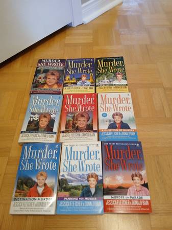 9 MURDER SHE WROTE softcovers by Jessica Fletcher 1