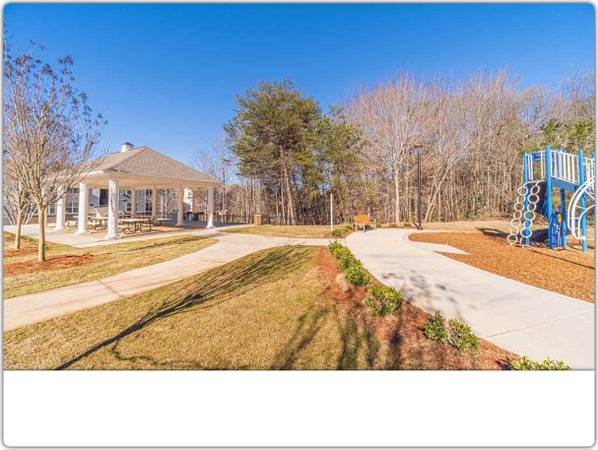$1,404 / 3br - 1335ft2 - Make your home with us! Lovely community with great style! (Gainesville)63738220544769120