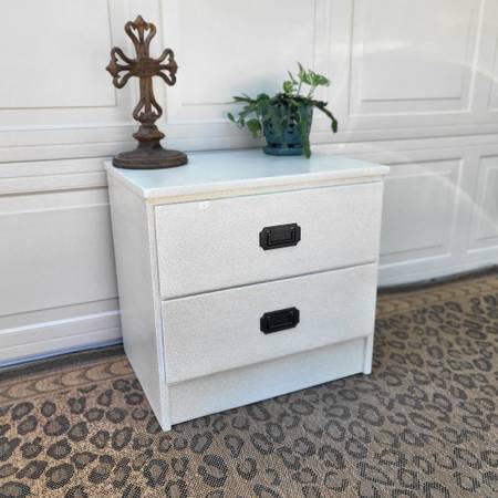 JOURNAL STANDARD FURNITURE
ラグ End Table Nightstand w 