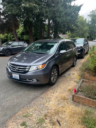 2015 Honda Odyssey Touring, odómetro 74,000 millas. - $20,000 (Seattle)63476026545537121