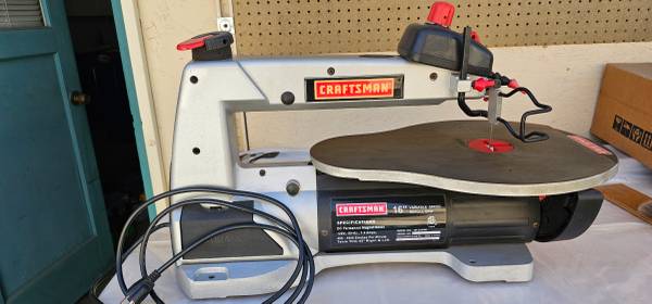 variable speed electric scroll-saw 1