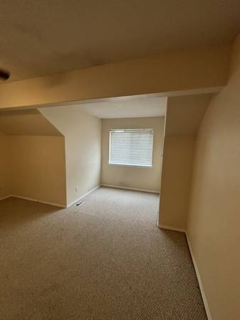 $850 2,303sqft - Upscale, Private, and Safe Living (Hillsboro)63895124875906124