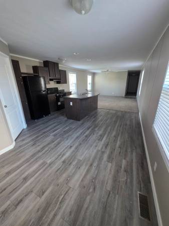 $1,159 / 3br - 1280ft2 - November Free64308026188802121