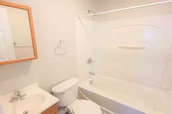 $683 / 2br - ****NW Cornelius Pass Rd, Portland, OR****64039060071937124