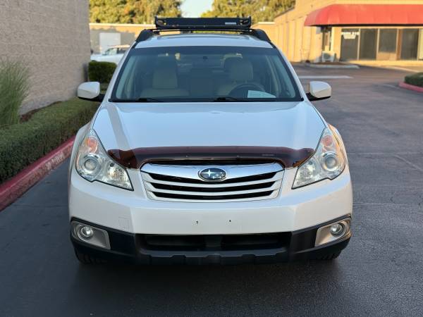 2012 Subaru Outback Premium AWD -  CLEAN CARFAX / HEATED SEAT/ LOCAL - $8,900 (Subaru Outback in Beaverton)63441406675971122